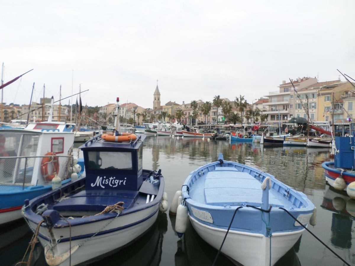 Les Romarins Appartement Climatise La Seyne-sur-Mer Luaran gambar