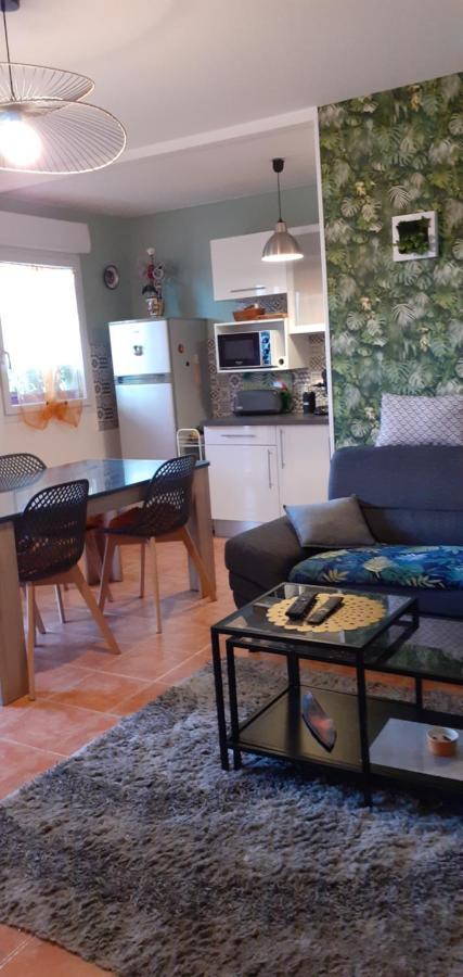 Les Romarins Appartement Climatise La Seyne-sur-Mer Luaran gambar